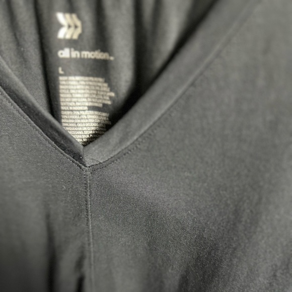 all in motion Tops - All in Motion Short -SleeveV-Neck Tee Size L